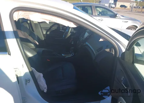 2016 Buick Regal Turbo z USA, uszkodzony, nr VIN 2G4GK5EX6G9169978